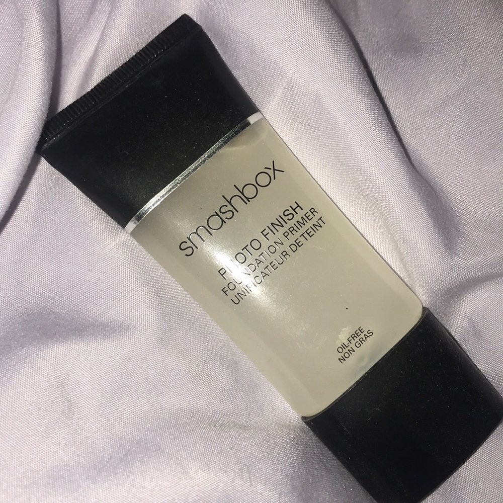 Smashbox photo finish foundation primer.
